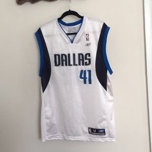Retro Dirk Nowitzki Jersey